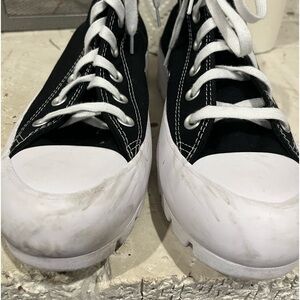 Chuck Taylor All Star Lugged Canvas -PRICE DROP